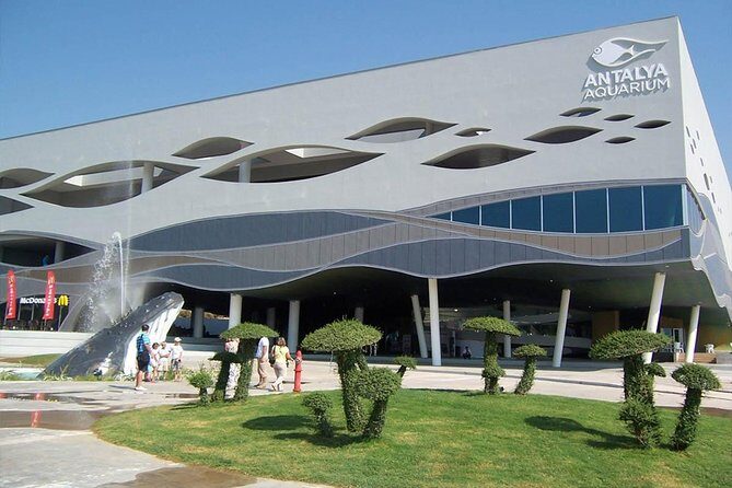 Antalya Tunnel Aquarium - Departure from Side - Why the Antalya Tunnel Aquarium From Side Works Well