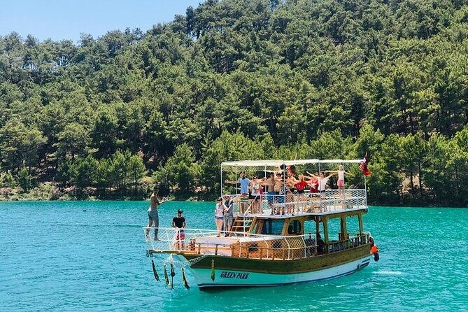 Green Canyon Combo Mix Tour by cabrio bus - Pickup, Timing, and Getting Everyone Moving on Time